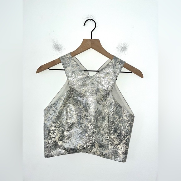Line & Dot Cameron Crop Top Metallic Size Small - Picture 9 of 11